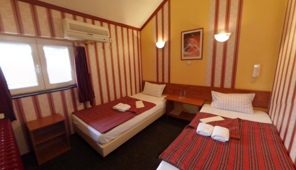 Jet Set Prenociste Rooms Novi Sad Room photo