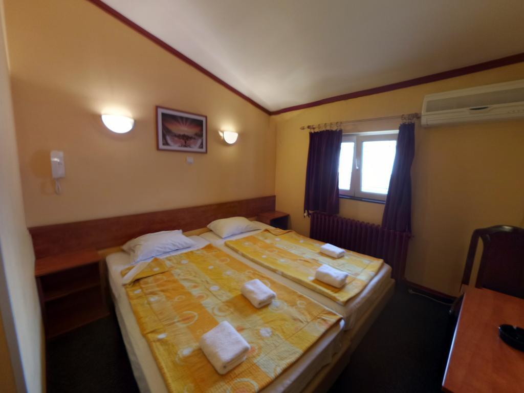 Jet Set Prenociste Rooms Novi Sad Room photo